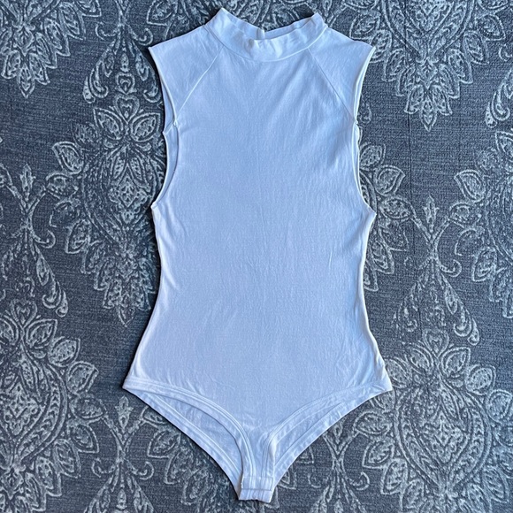 Free People Muscle Beach Bodysuit in White Size XS - Picture 4 of 10